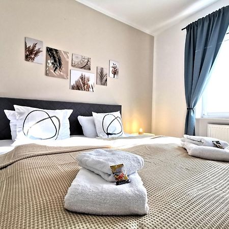 Bohnapartments Xl Suite - 2 Schlafzimmer Mit Balkon - Zentrum - Petersberg - Domplatz エアフルト エクステリア 写真